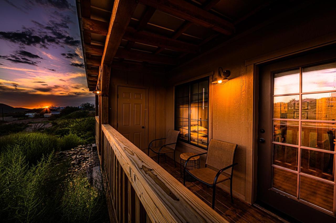 Miners Cabin #4 - King Bed - Private Balcony With Views Tombstone Exterior foto
